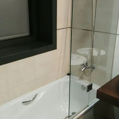 Silken Axis Hotell 4*