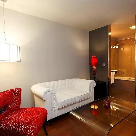 Ξενοδοχείο Silken Axis 4*