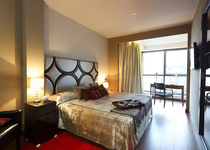 Szálloda Silken Axis 4*