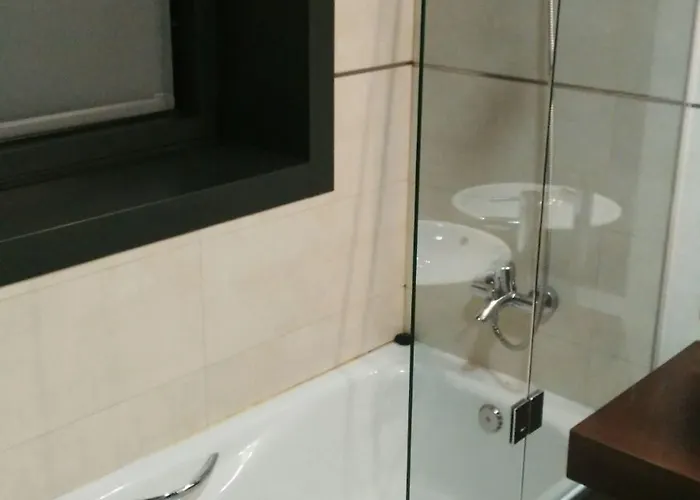 Silken Axis Szálloda 4*