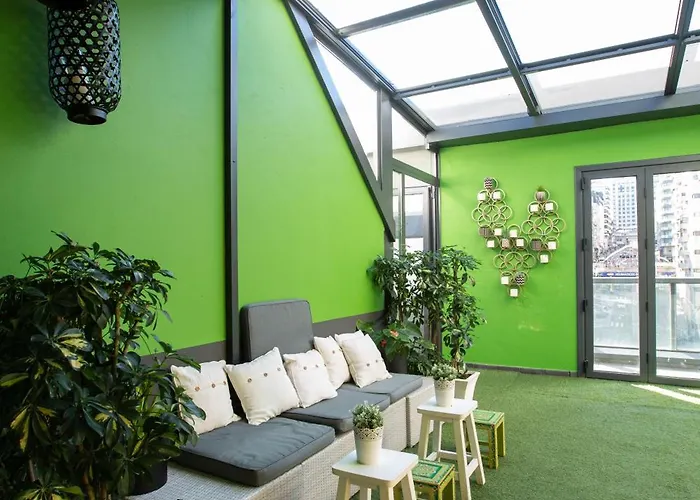 Silken Axis Szálloda 4*